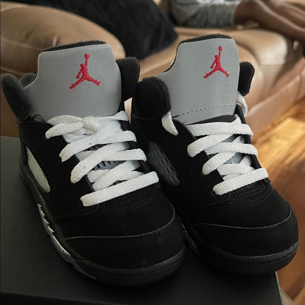 Jordan 5 Retro OG Black and Metallic Silver Sneakers